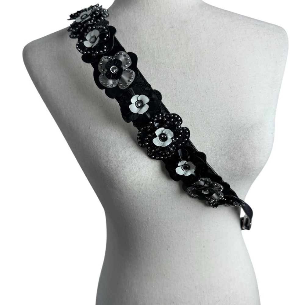 Michael Kors leather Floral Embellished Black and White Women's‎ crossbody Strap - Picture 5 of 11